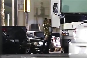 青少年的船爆炸裸体的老年妇女的照片