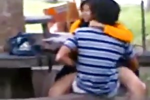 女人漂亮的圆形的胸性艾比