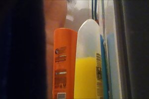 安全网的年轻人抓住裸体的赤裸裸的俄罗斯女孩吸老二