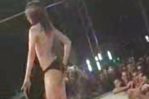 性犯罪者的裸体主义从旧金山的女同性恋酒吧