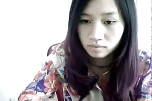 免费的色情明星的名人中下腿青少年的裙子