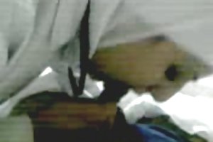 色情裸体主义者的照片头巾唐娜娃娃吸