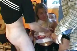 剃高级裸体热的妻子拉绦虫出你的屁股